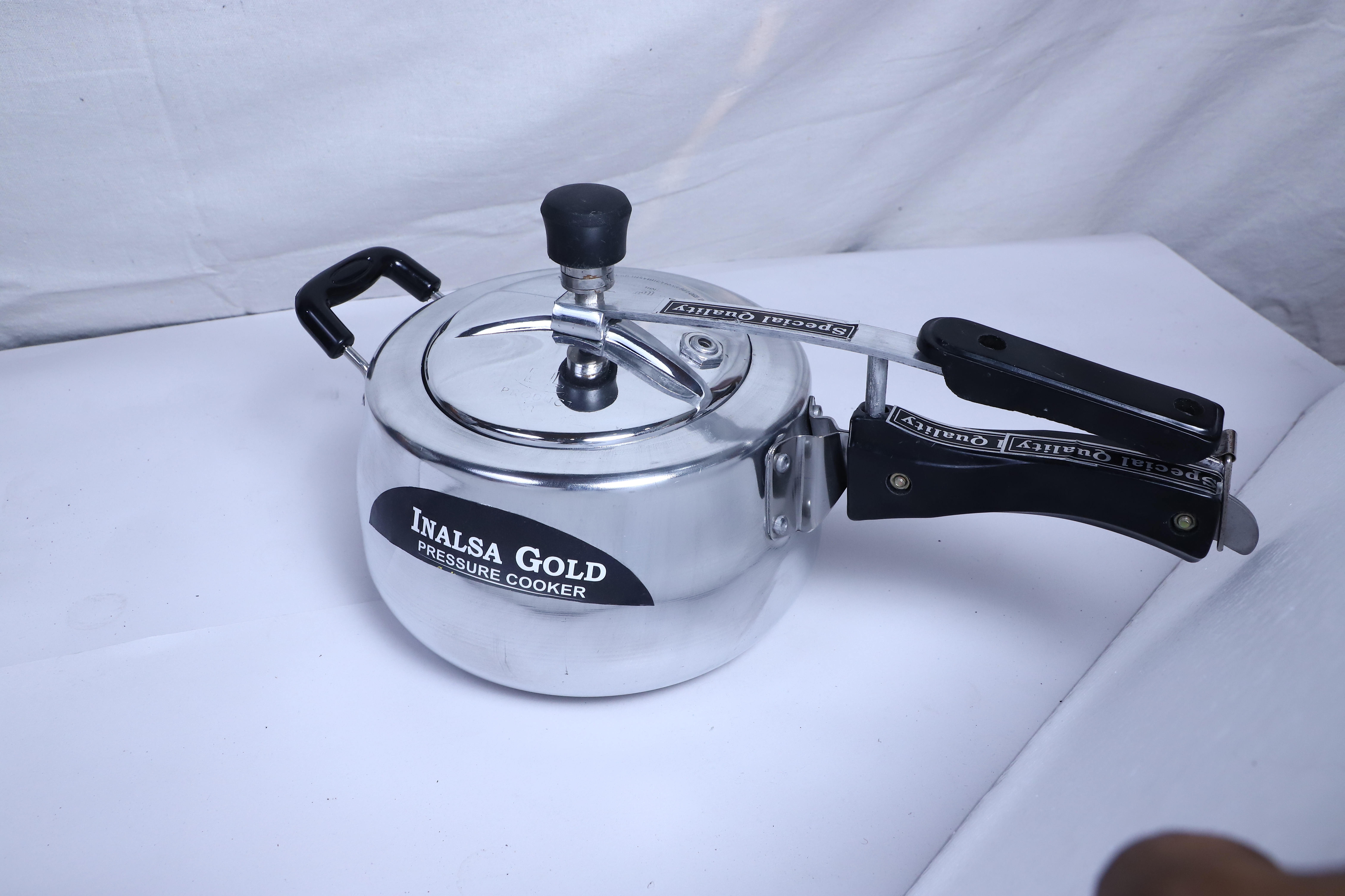 CONTURA PRESSURE COOKER